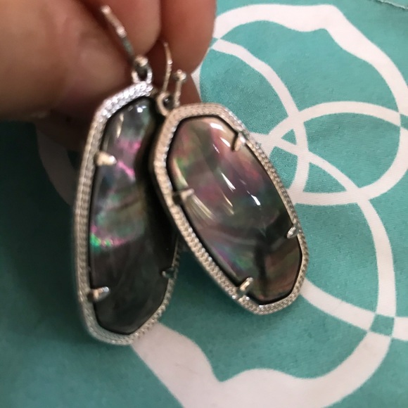 Kendra Scott Silver Black MOP Elle earrings - Picture 2 of 6